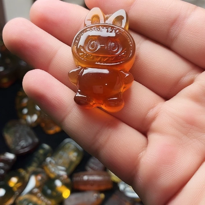 琥珀颈饰未镶嵌..