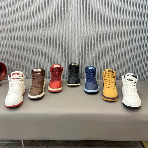 2025秋季新款时尚男鞋舒适百搭皮面休闲鞋痞帅潮流男士帅气潮男鞋