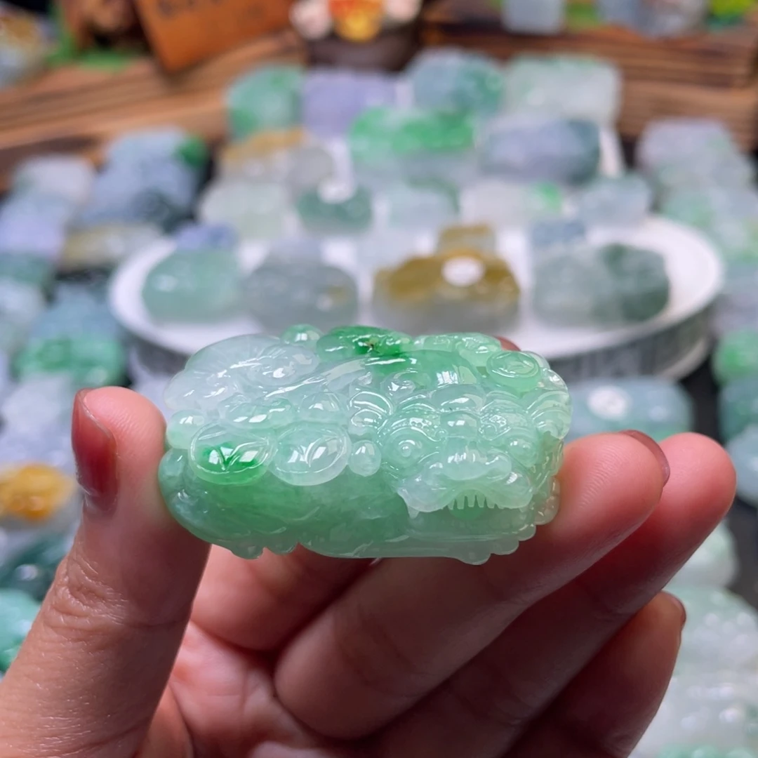 定制翡翠未镶嵌坤*貔貅