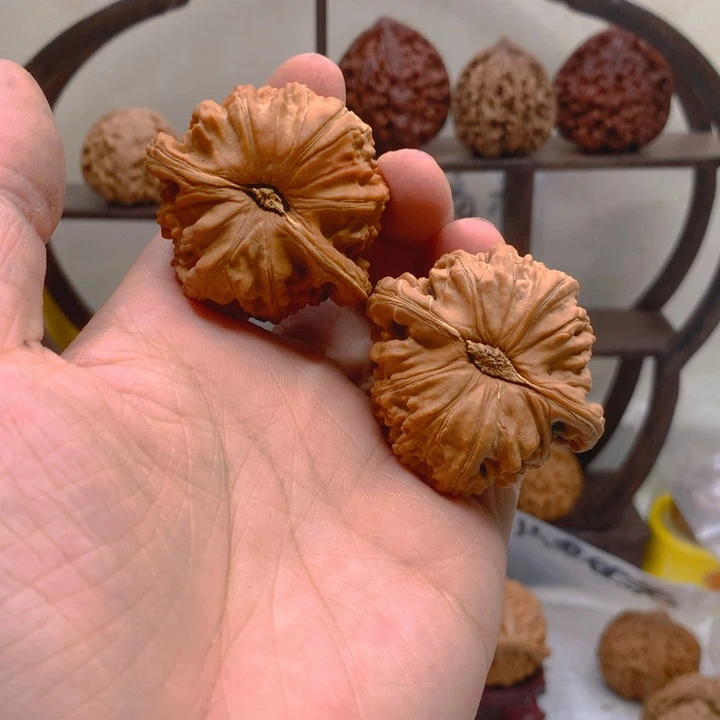 禁***私吊坠文玩核桃白狮子