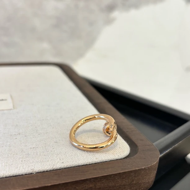 铜合金仿水晶戒指 铜合金合成锆石戒指 黄色钉子戒指JZ1734