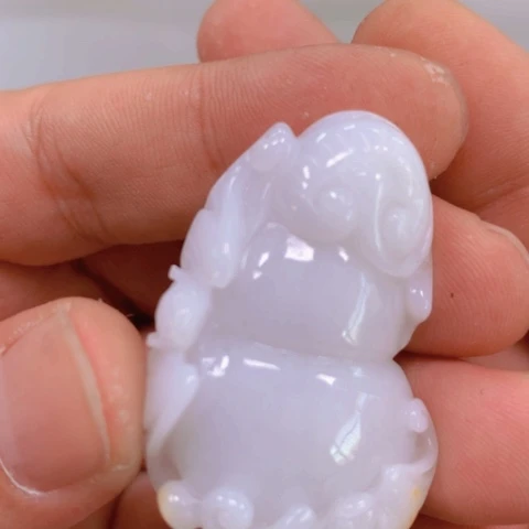 【闪购商品】翡翠颈饰未镶嵌孙*