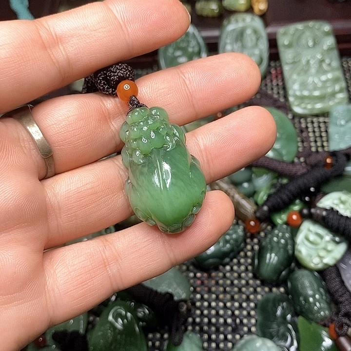 魔***W和田玉（糖玉）未镶嵌车挂