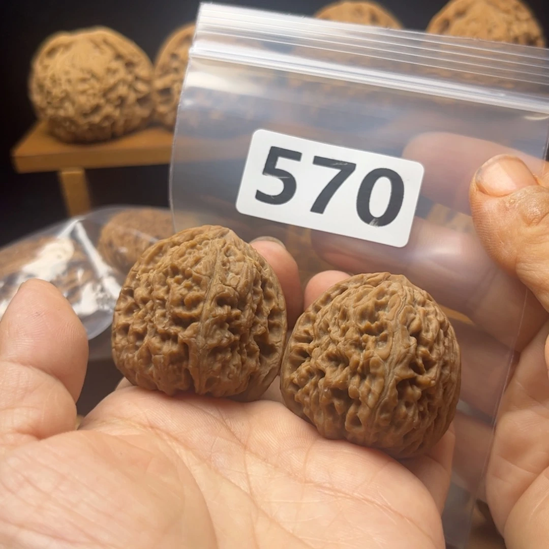 吊坠文玩核桃南疆37