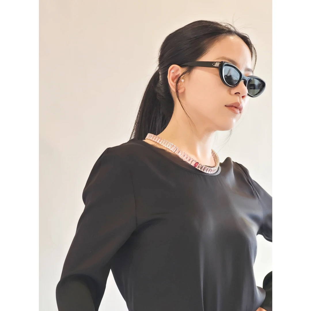 【流动盛宴】后镂空撞料上衣