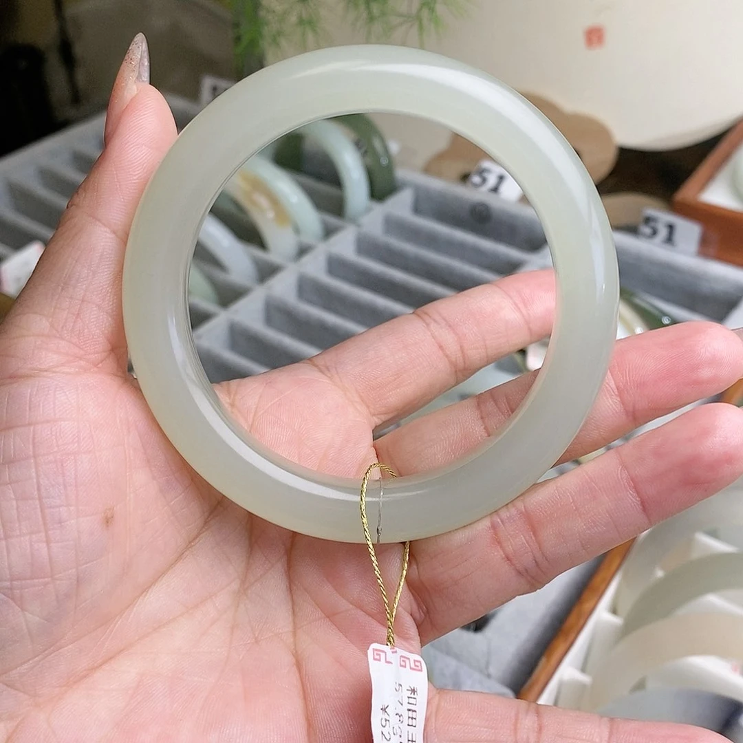 和田玉手镯未镶嵌57.8