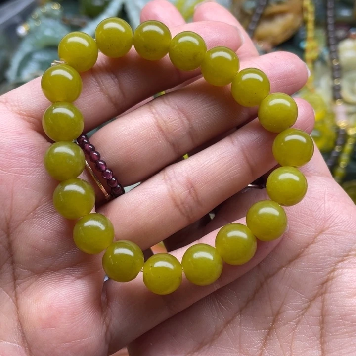 蛇纹石玉未镶嵌吊坠