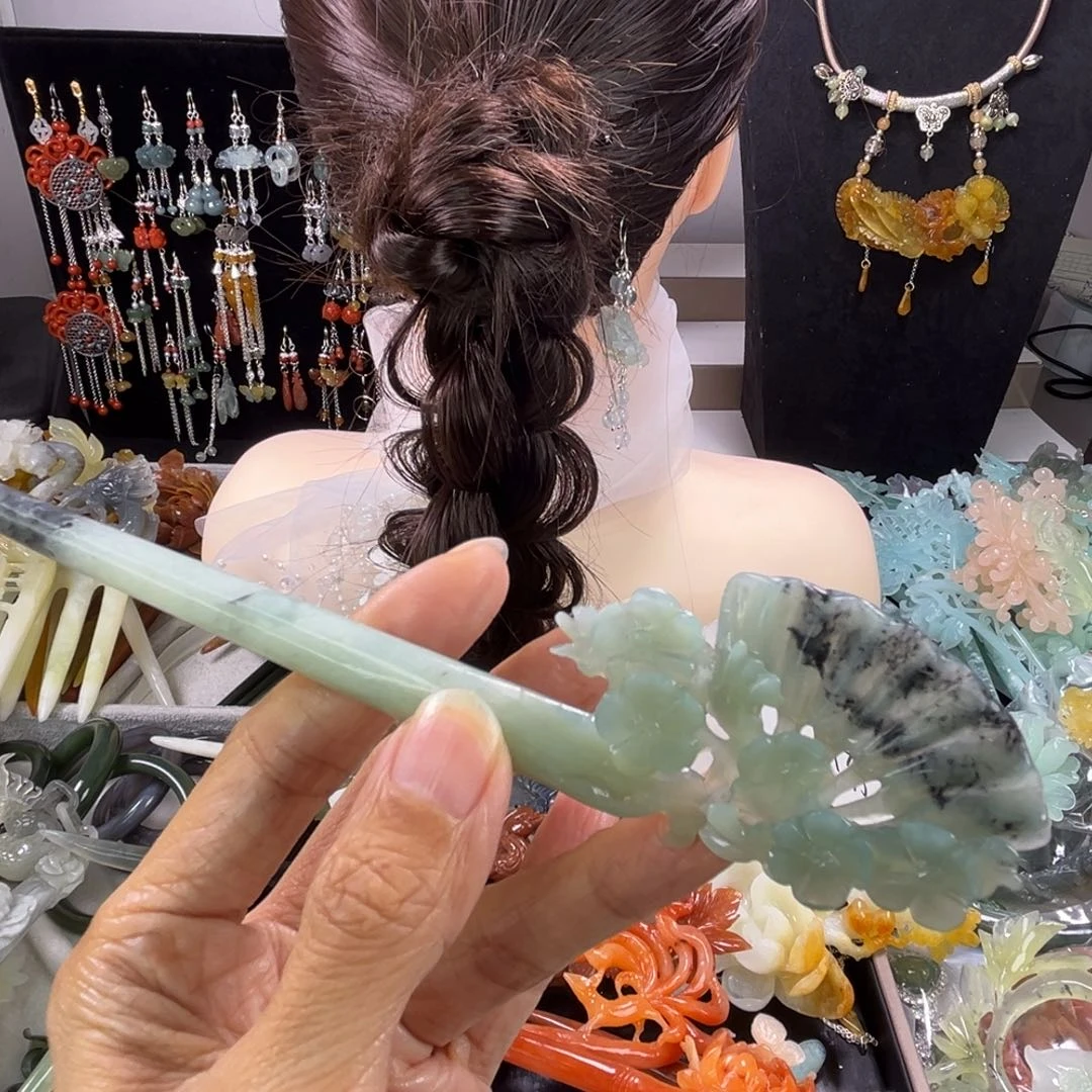 未镶嵌岫玉发饰瑕疵