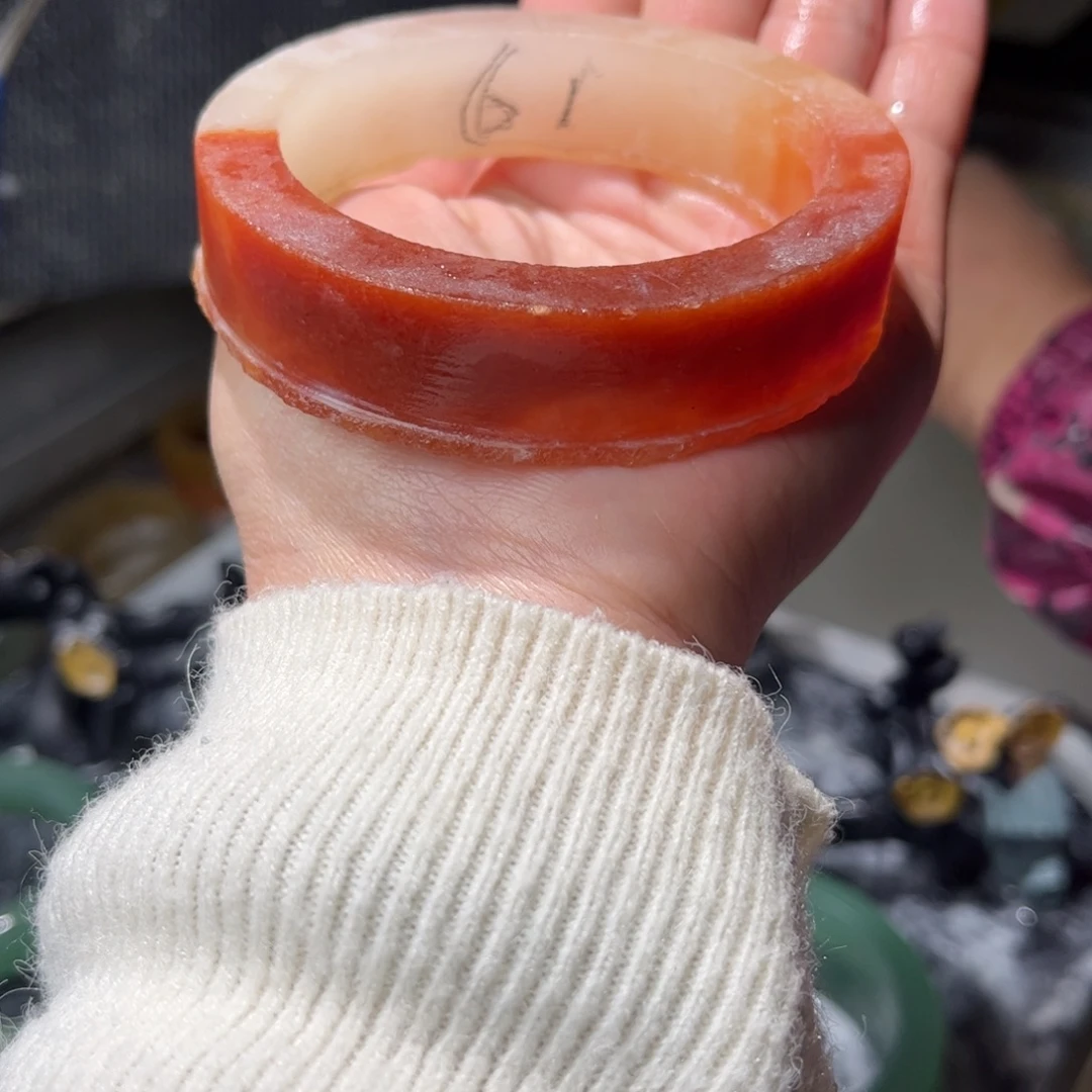 千***君石英质玉未镶嵌手镯定制