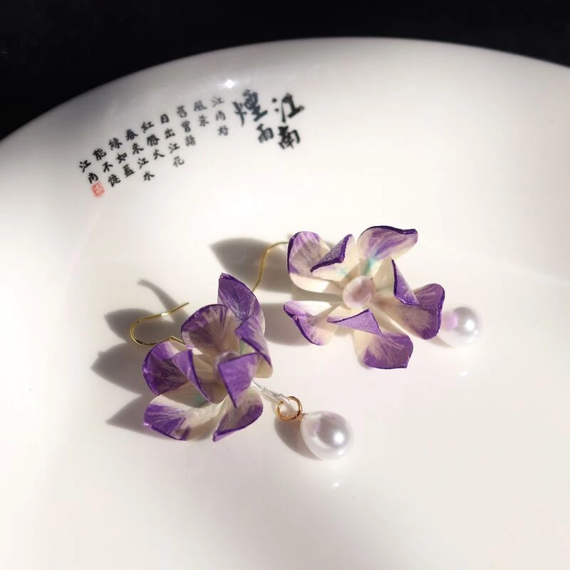 铜合金仿珍珠耳饰 绒花蚕丝花苞耳环气质复古汉服旗袍古装配饰