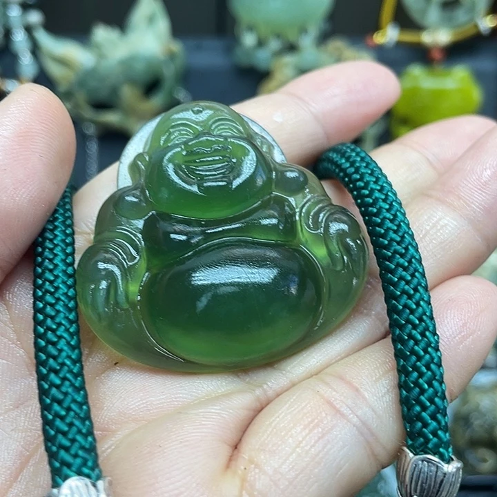 未镶嵌蛇纹石玉颈饰水*