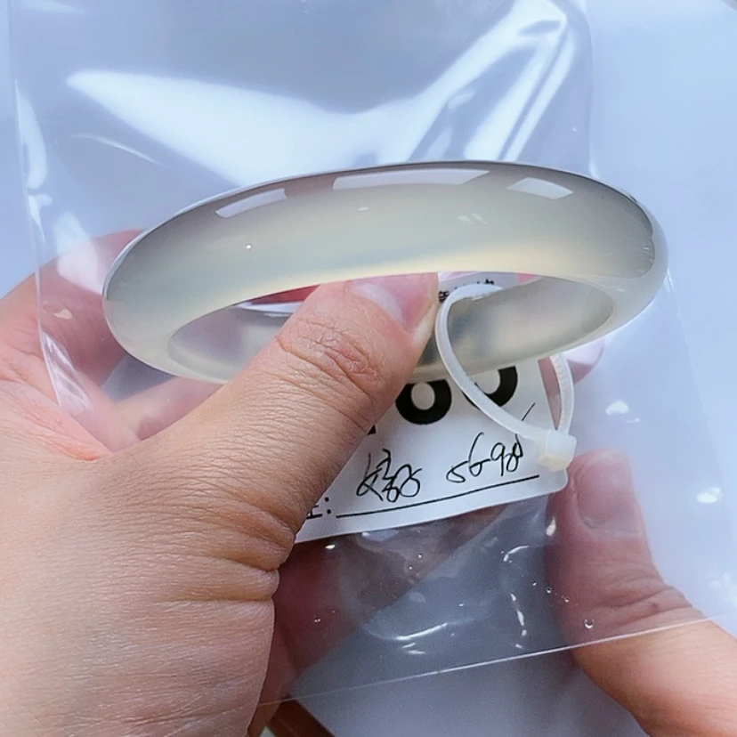 【闪购商品】玛瑙/玉髓手镯未镶嵌婷*