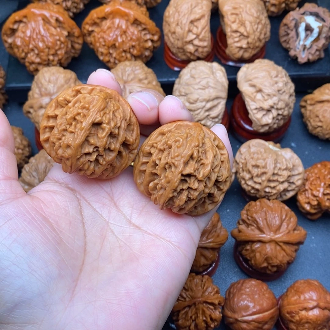 文玩核桃把件41霞云岭