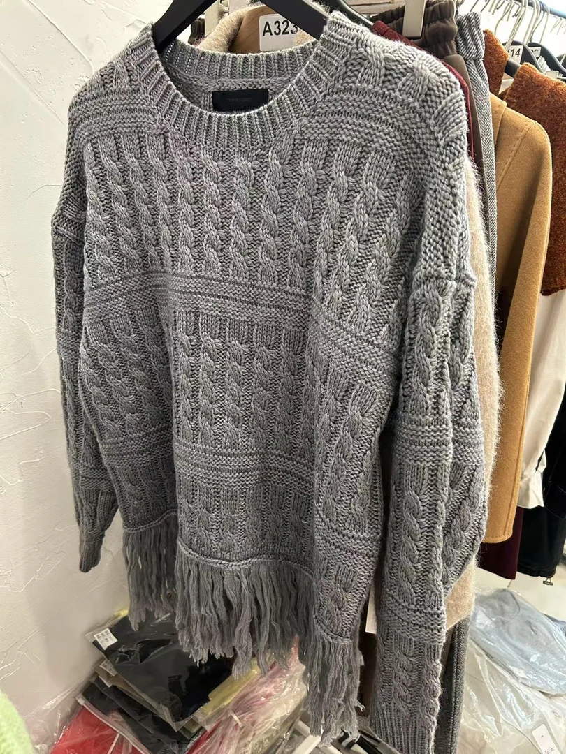 YANYANSHOP早春新款 下摆流苏灰色麻花毛衣