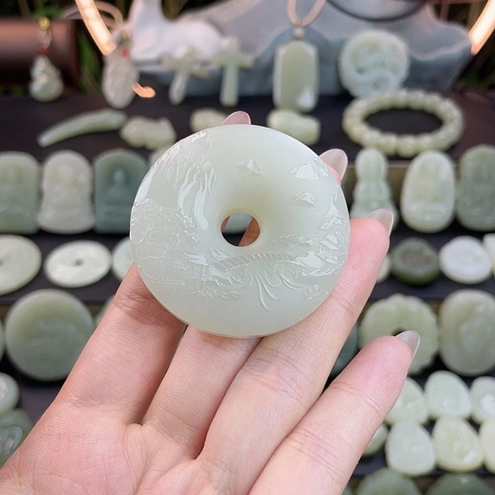 旺***星和田玉未镶嵌手链