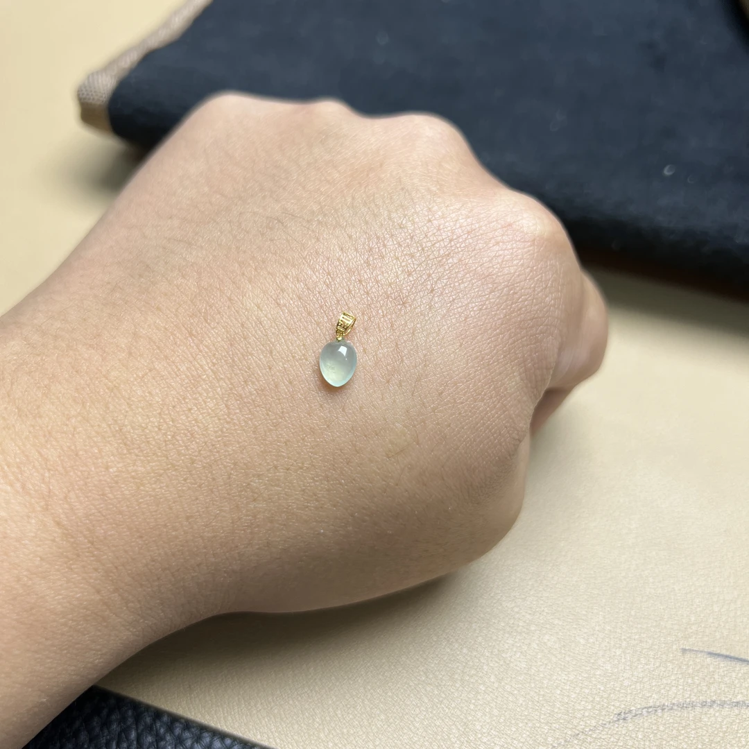 翡翠福瓜吊坠高冰种光感好18K金事业向上高贵精致素款高冰