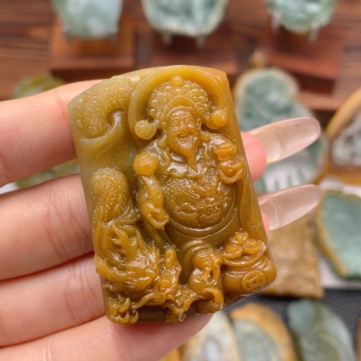 定制翡翠未镶嵌翡翠