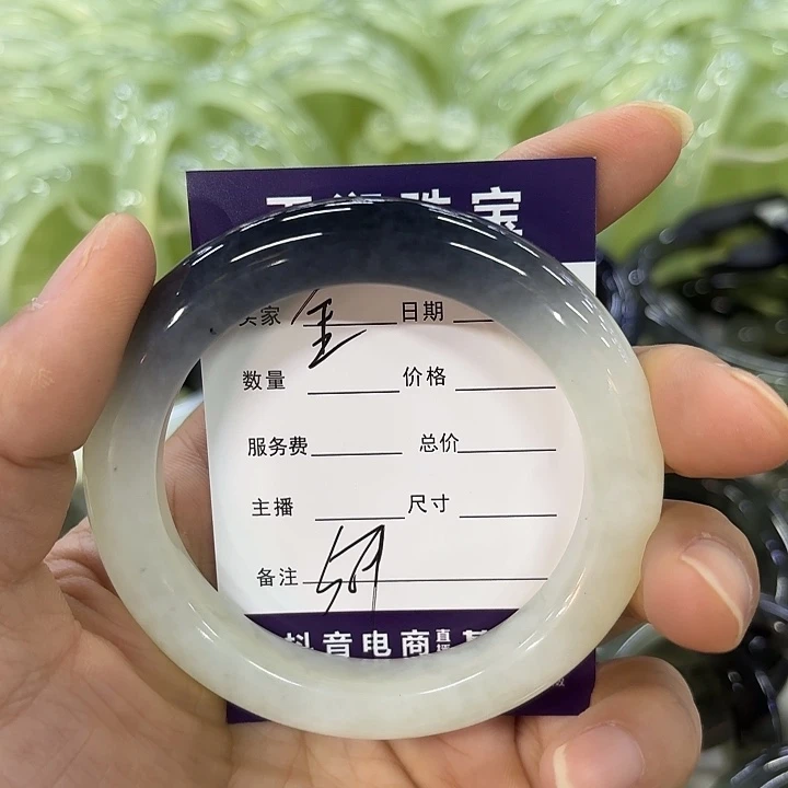 金***玉蛇纹石玉未镶嵌岫玉手镯