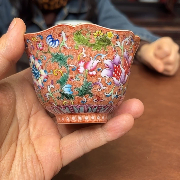 瓷杯子珐琅彩花卉纹花口杯
