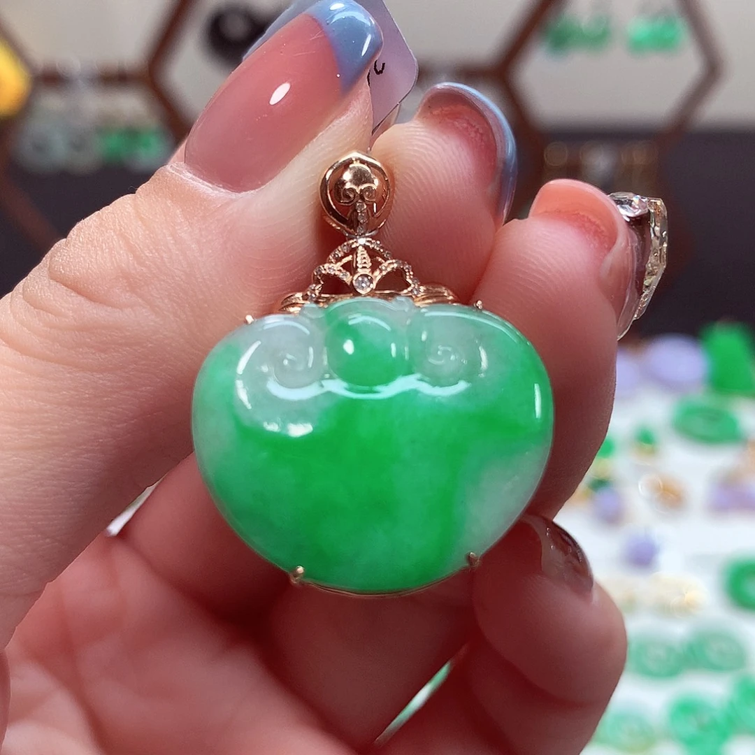 翡翠项链18K金镶嵌天然翡翠