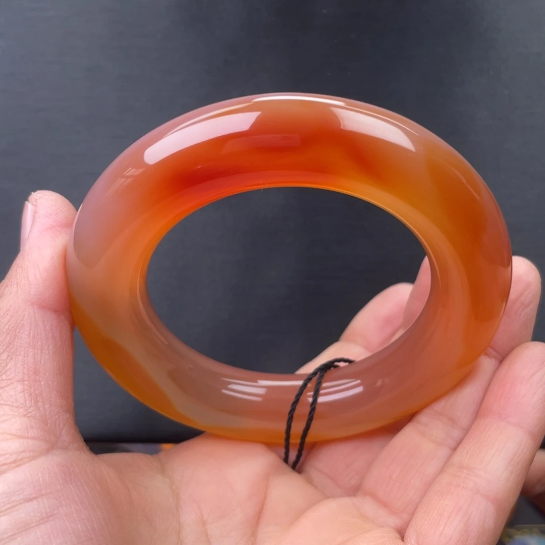 玛瑙/玉髓未镶嵌手镯56圈