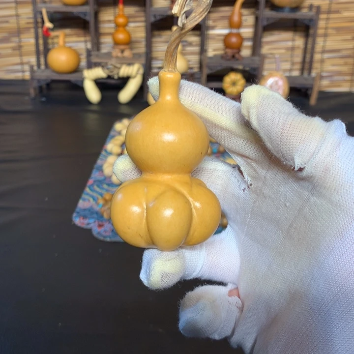 金蟾是在哪点吃得来了呀笑哈