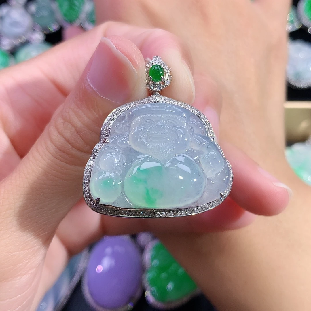 翡翠18K金镶嵌颈饰