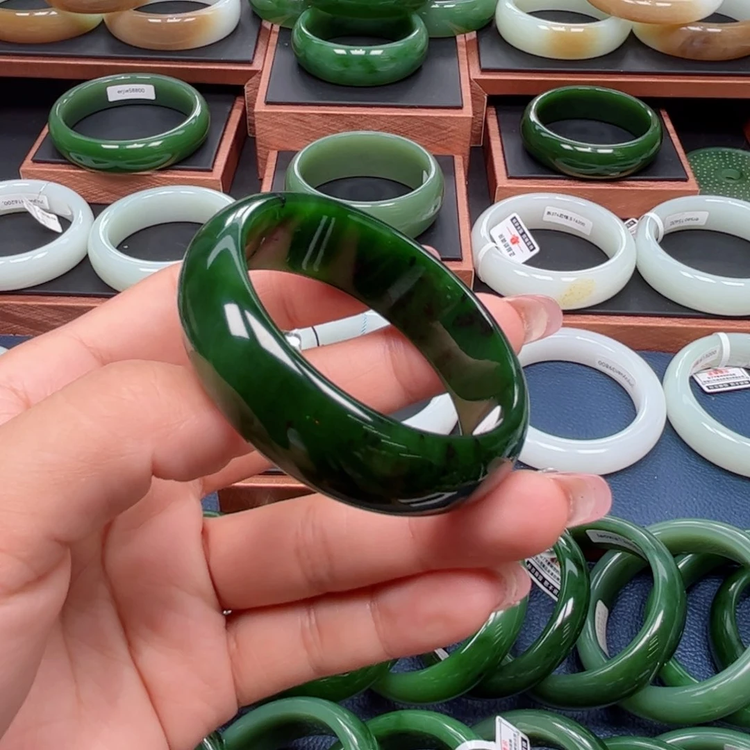 未镶嵌手镯和田玉（碧玉）