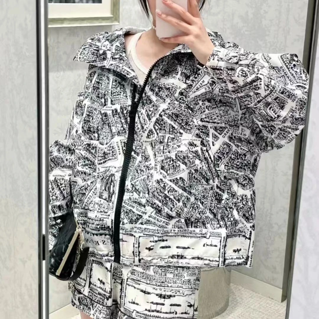 未使用 DIOR/迪奥 巴黎地图抽绳黑白防风衣  蓝白/L