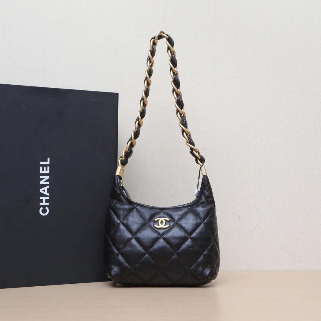 95新 Chanel/香奈儿 【黑黑】24A Hobo 黑色 芯片开 金扣 手提包
