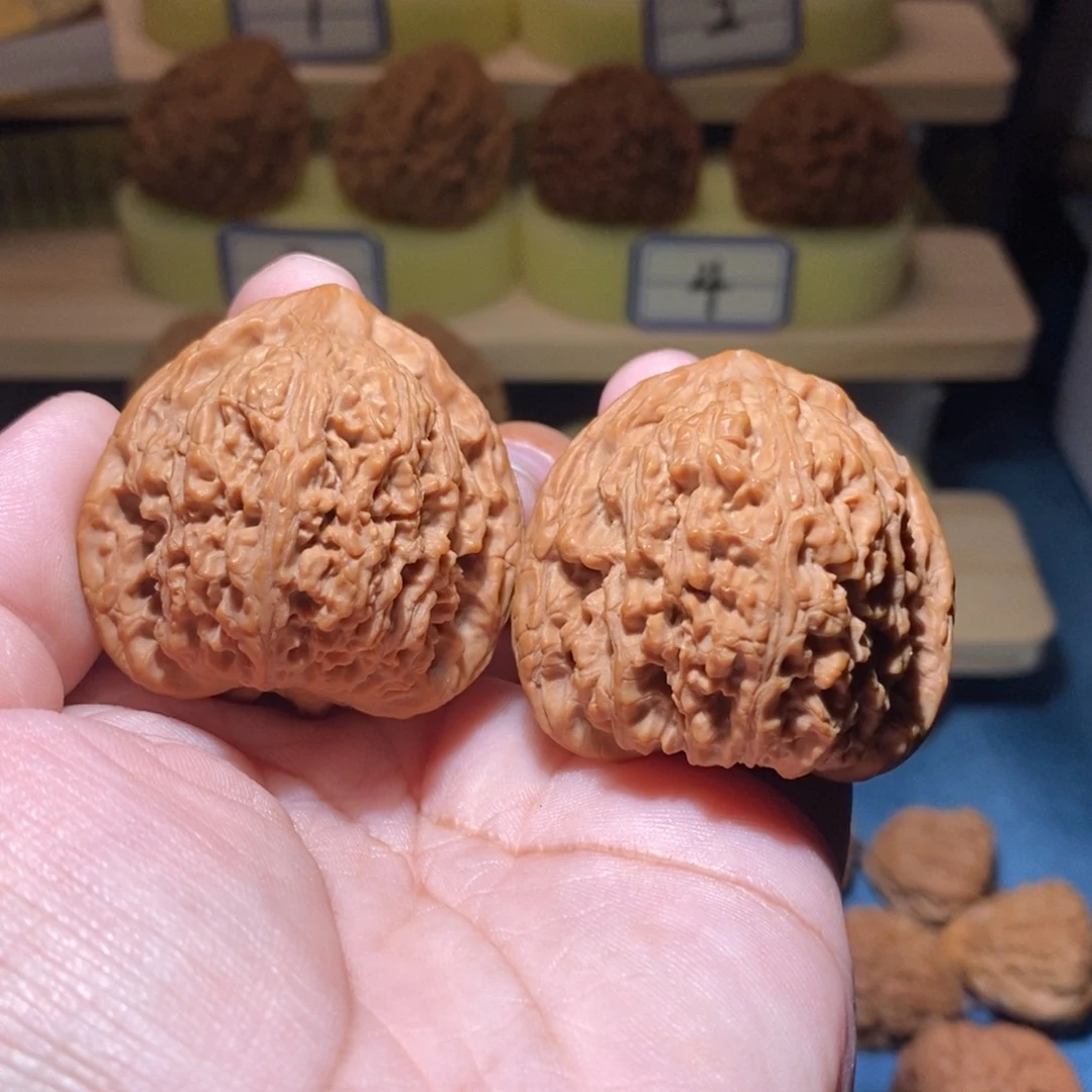 吊坠文玩核桃怎*三角疆