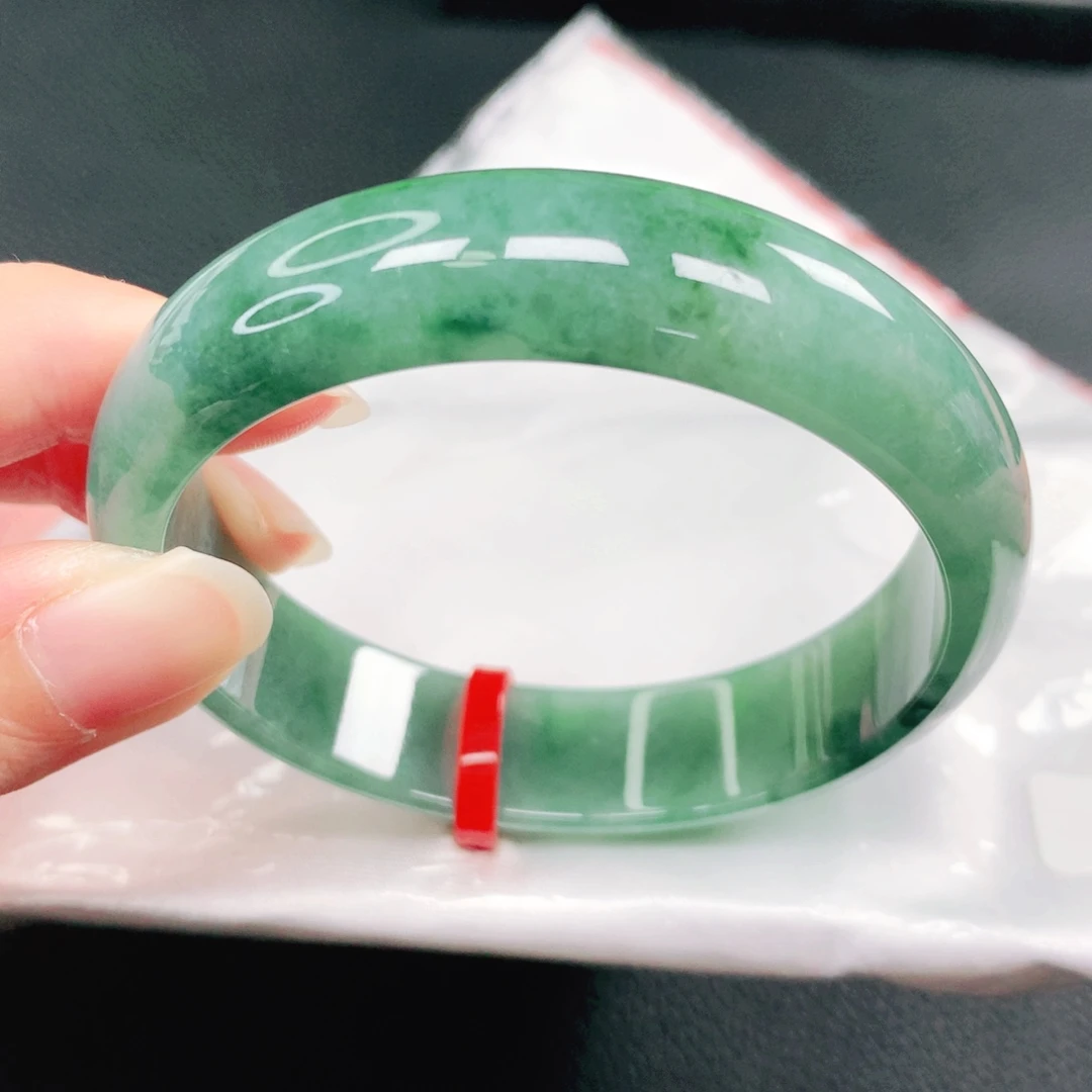 翡翠未镶嵌手镯56圈
