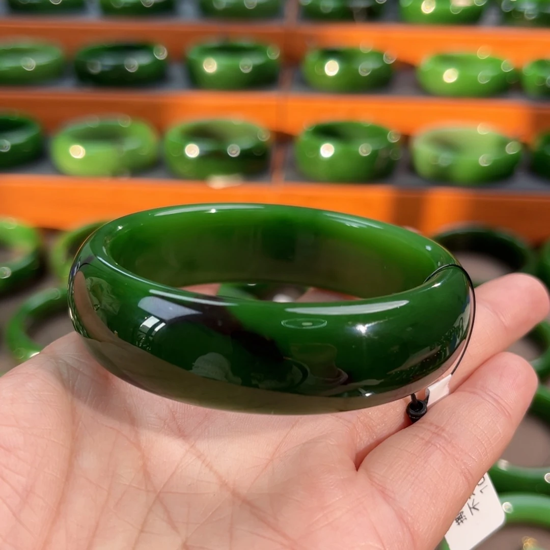 未镶嵌手镯和田玉（碧玉）