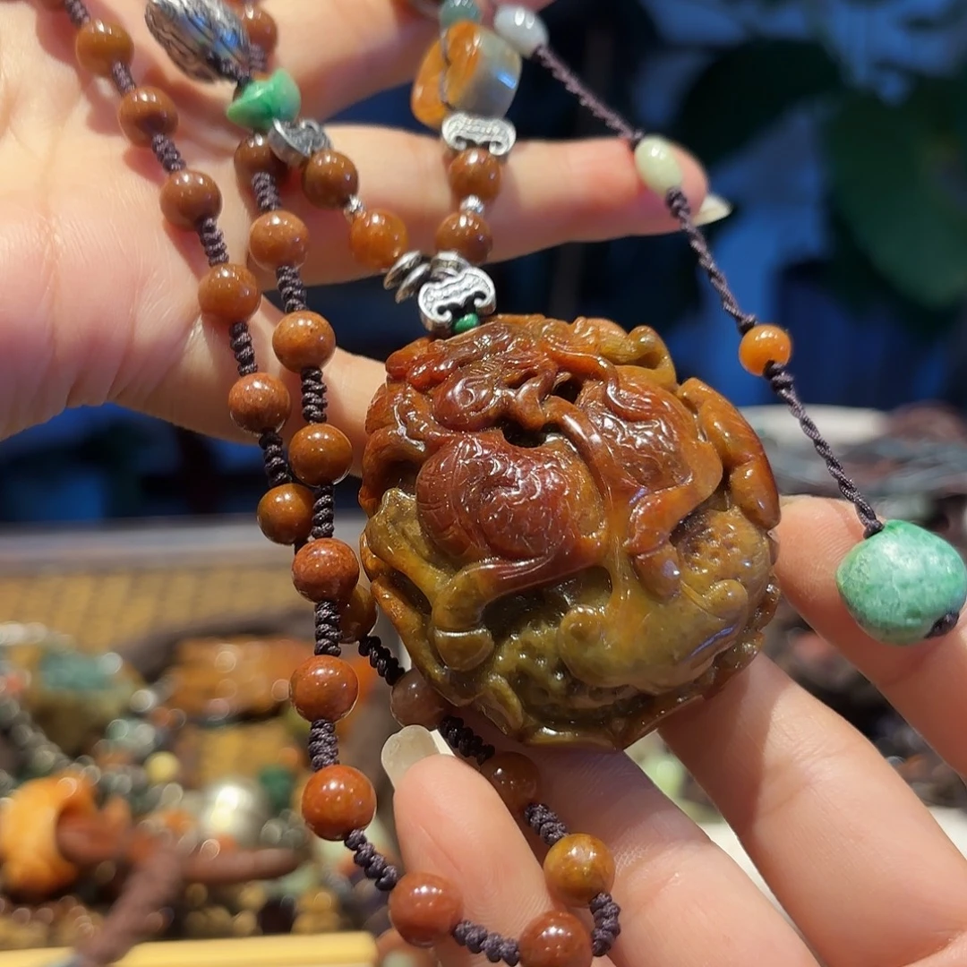 翡翠未镶嵌颈饰我