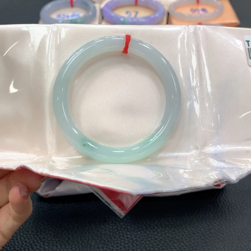 【闪购商品】翡翠手镯未镶嵌翡翠