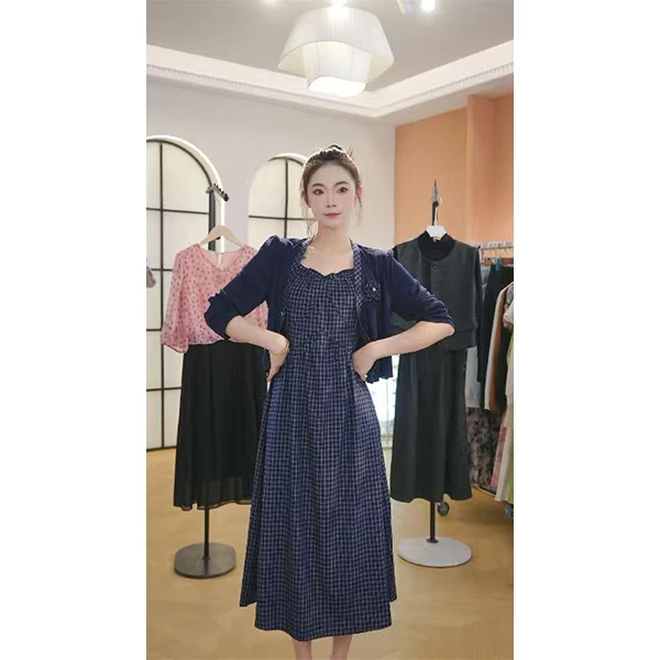 L9365 2025年秋季新款气质时尚吊带连衣裙+时尚外搭