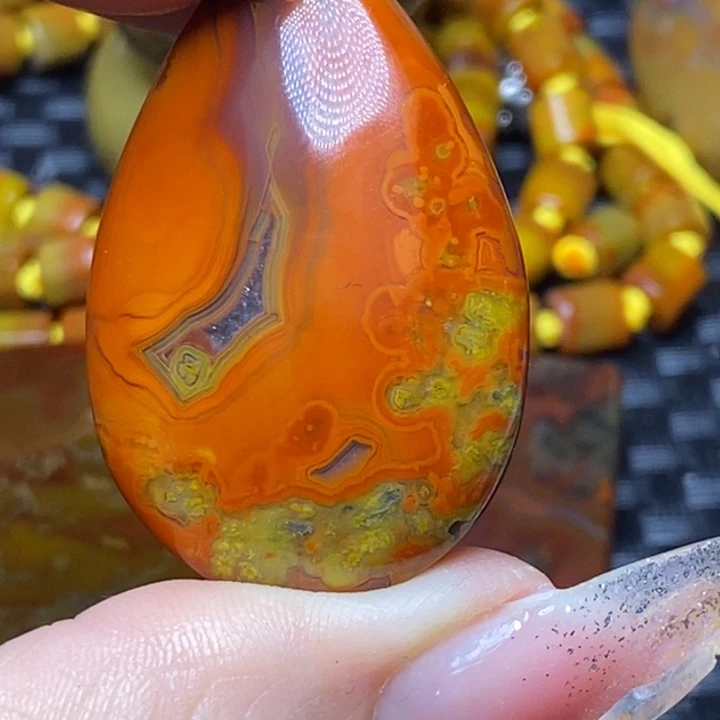 玛瑙/玉髓颈饰未镶嵌