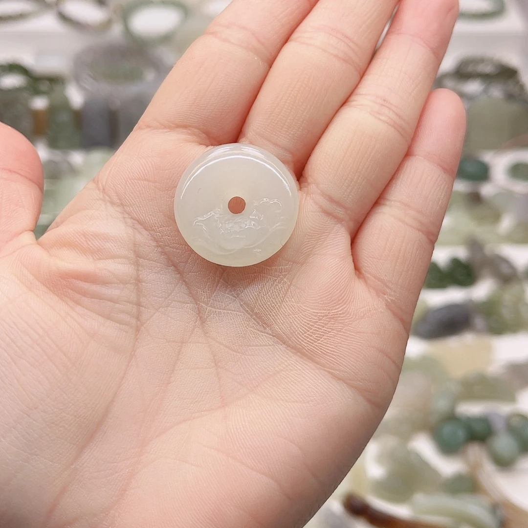 和田玉吊坠未镶嵌h**丁