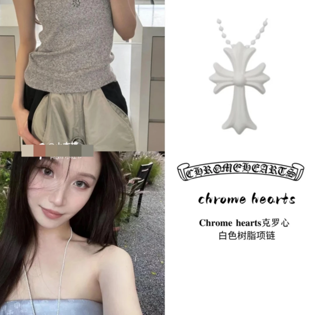 99新     克罗心 彩色树脂CH十字架项链 99新无配件 白色