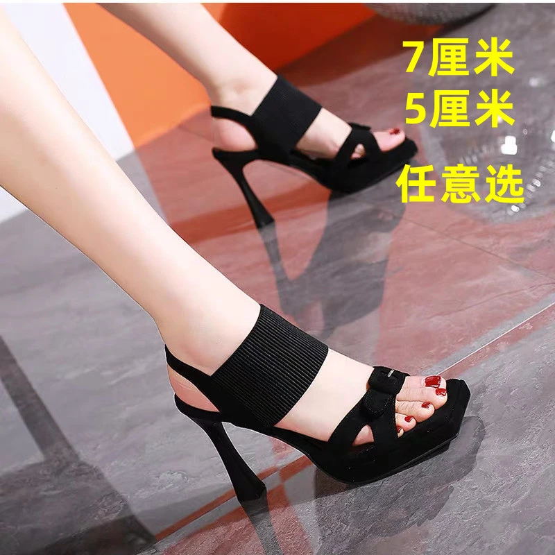 7厘米时装方头皮带扣高跟鞋防水台针织弹力露趾细跟凉鞋女夏2025