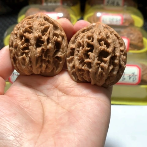 吊坠文玩核桃九龙筋