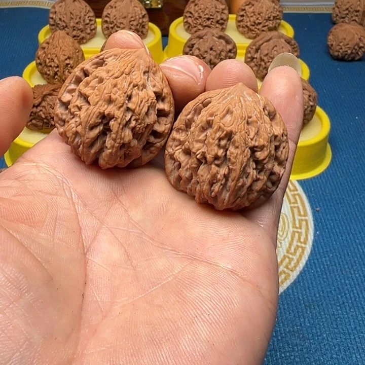 文玩核桃吊坠麦虎全品微修36尺