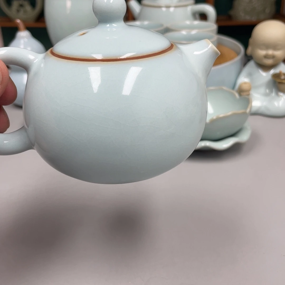 襄***产瓷天青色瑕张君老师西施壶