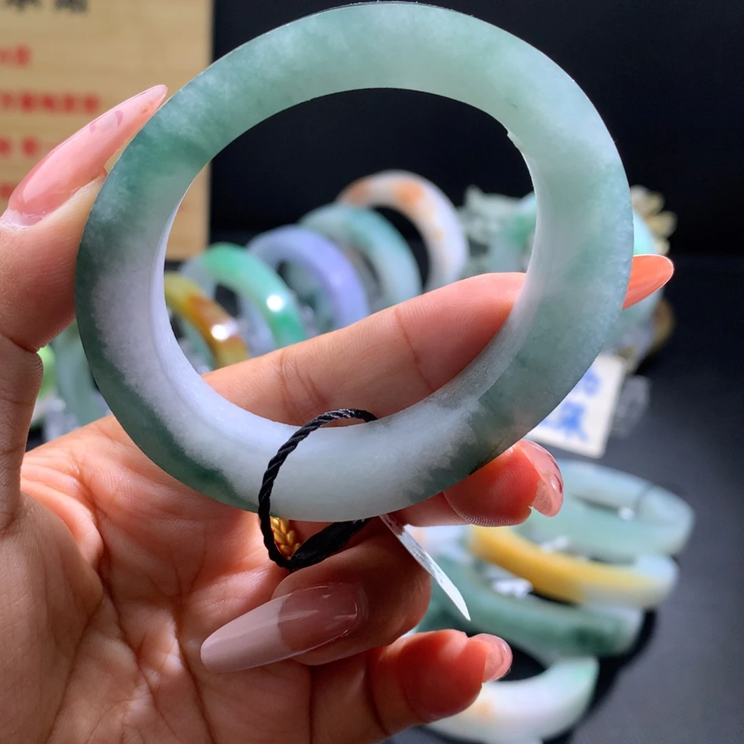 定制翡翠未镶嵌贵妃