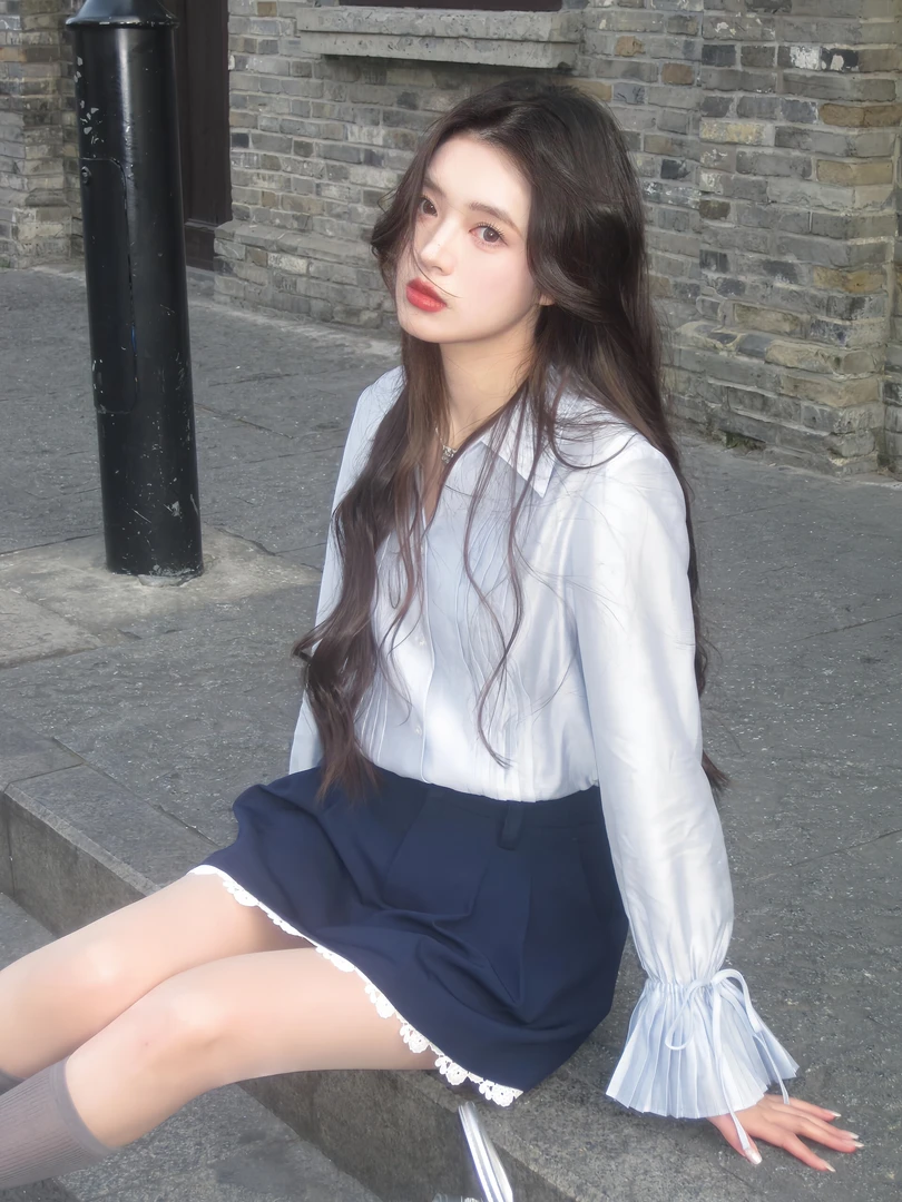 法式气质喇叭袖系带长袖衬衫蓝色设计感上衣藏青色高腰半身裙套装