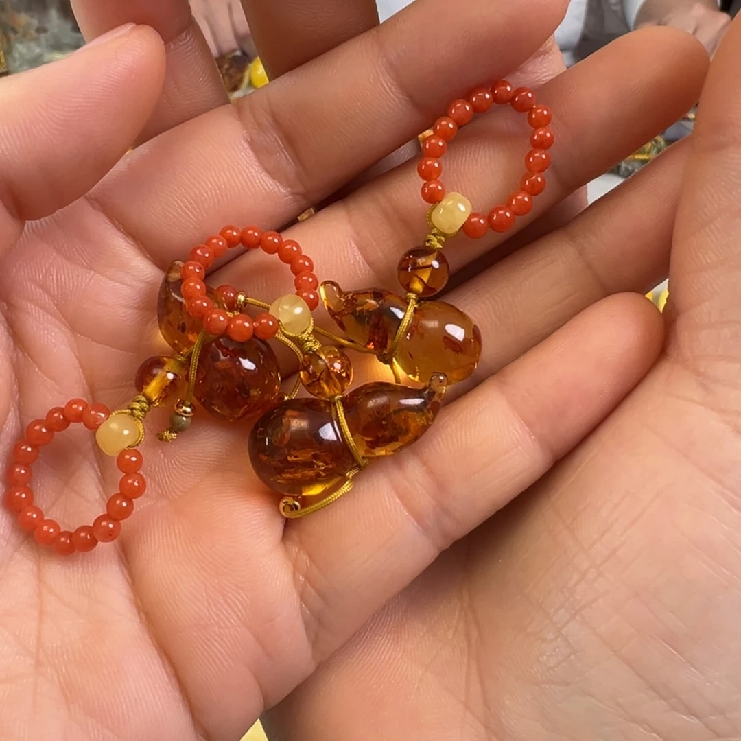 琥珀裸石未镶嵌多样性发一个