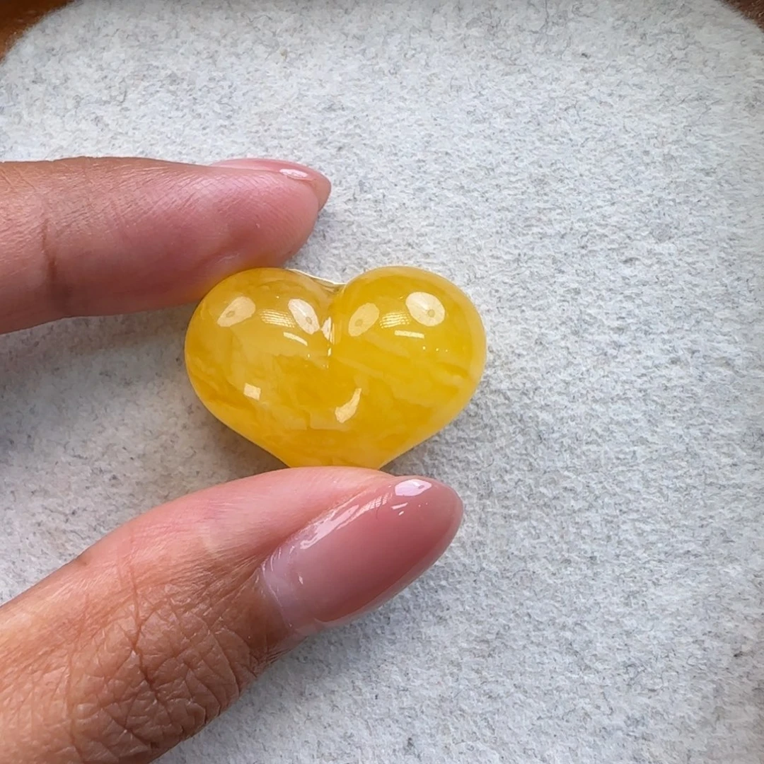 琥珀颈饰未镶嵌琥珀