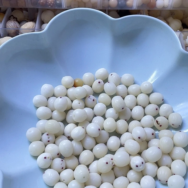 白玉菩提吊坠微瑕小兔15三十关注➕牌宠五