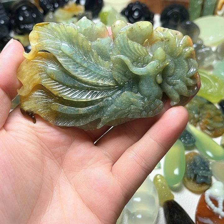 未镶嵌蛇纹石玉颈饰