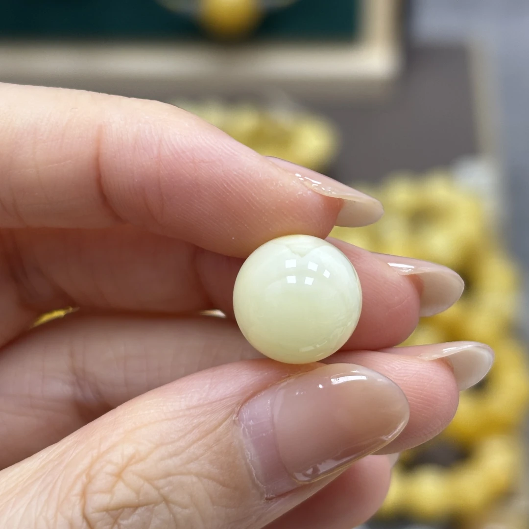 12.2mm带皮色· 小妖珠宝天然原矿琥珀蜜蜡